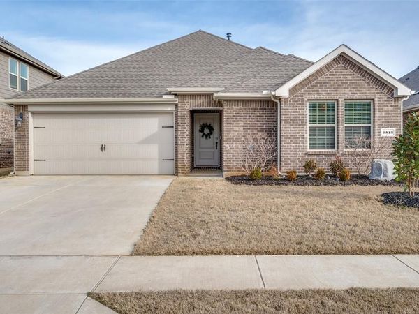 9813 Quail Pointe Road, Aubrey, TX 76227