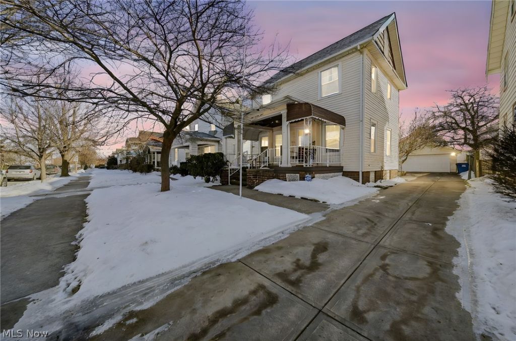 2077 Richland Avenue, Lakewood, OH 44107 Main Photo