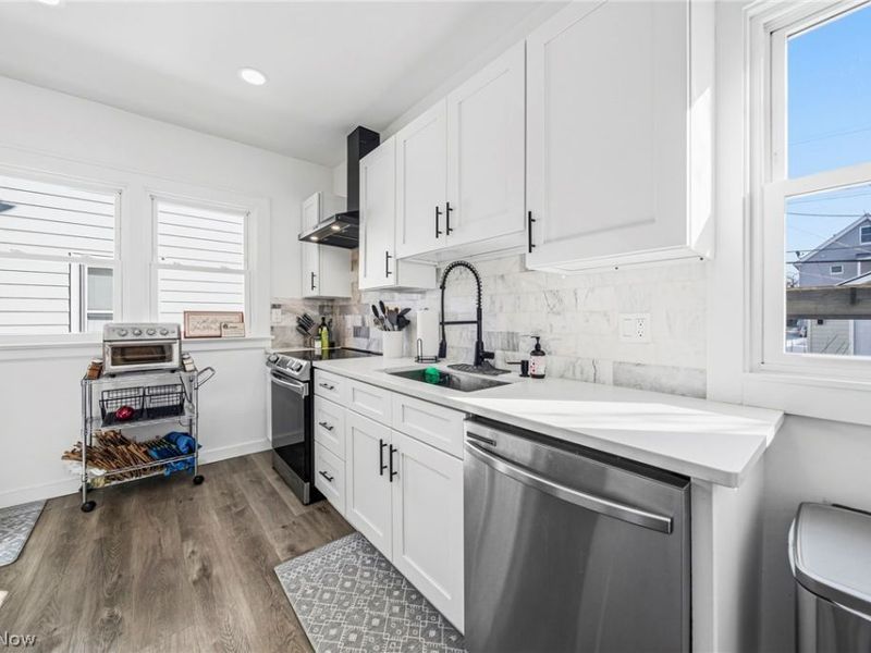 2077 Richland Avenue, Lakewood, OH 44107 Photo 13