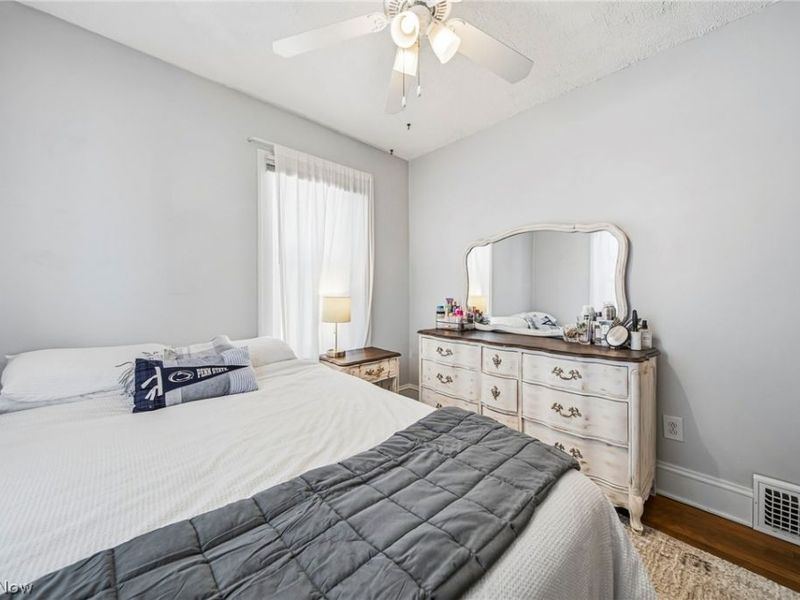 2077 Richland Avenue, Lakewood, OH 44107 Photo 23