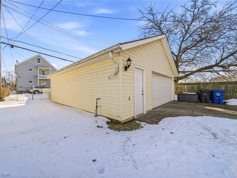 2077 Richland Avenue, Lakewood, OH 44107 Photo 34