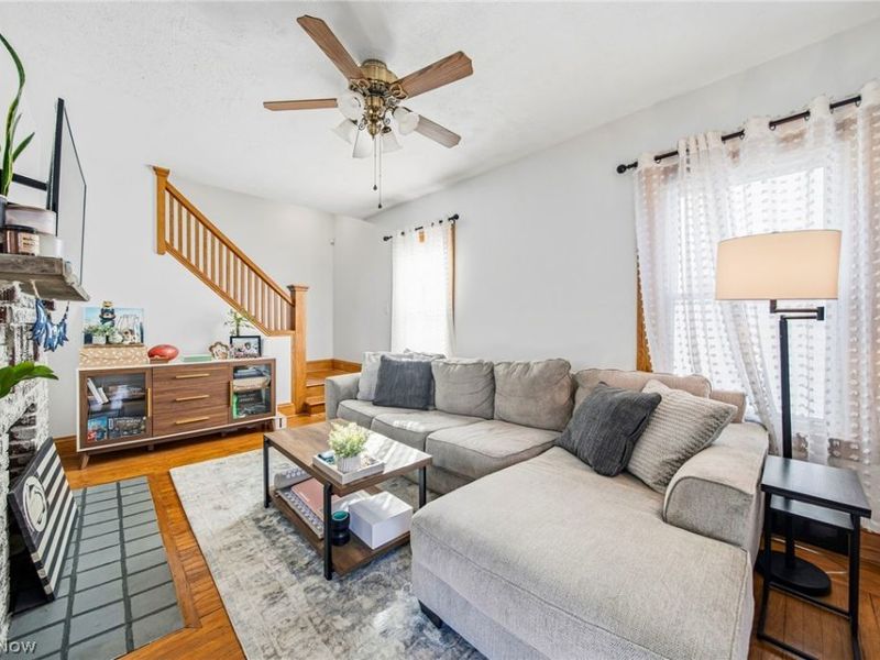 2077 Richland Avenue, Lakewood, OH 44107 Photo 4