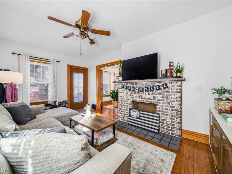 2077 Richland Avenue, Lakewood, OH 44107 Photo 5