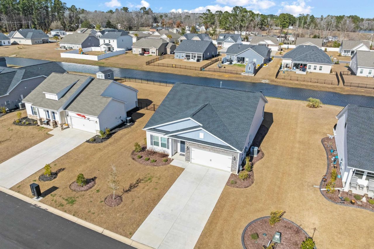 945 Oak Hollow St. Photo 26