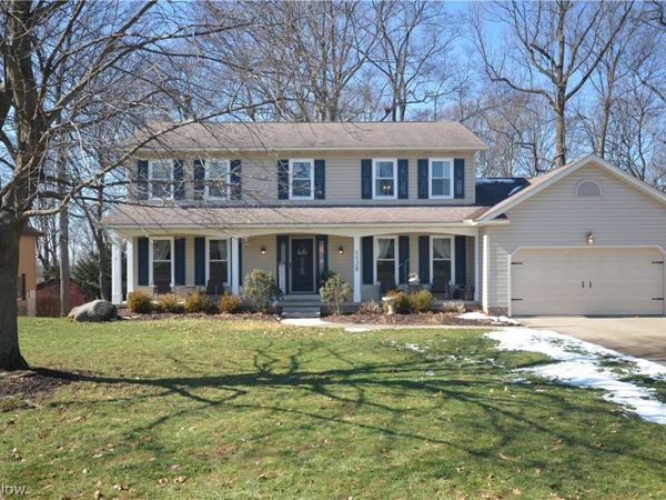 1128 Grovewood Drive, Tallmadge, OH 44278