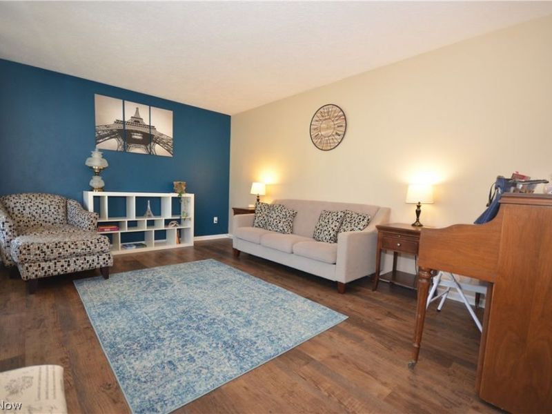 1128 Grovewood Drive, Tallmadge, OH 44278 Photo 5