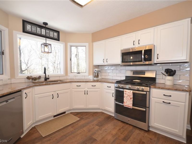 1128 Grovewood Drive, Tallmadge, OH 44278 Photo 8