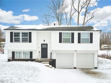 6300 S Cleveland Massillon Road, Clinton, OH 44216