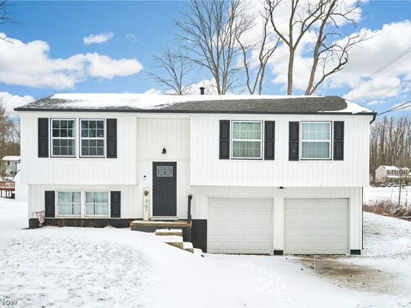 6300 S Cleveland Massillon Road, Clinton, OH 44216