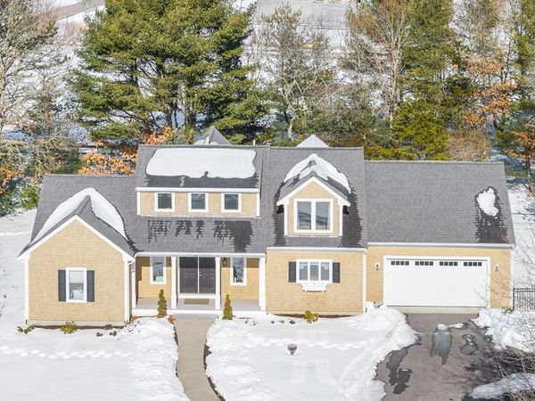 26 Crosswinds Way, Falmouth, MA 02536