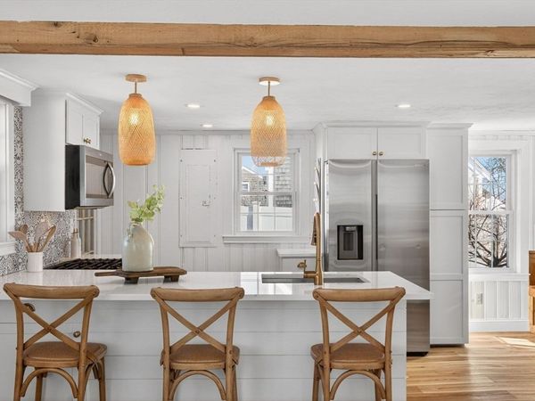 71 Dillingham Avenue, Sandwich, MA 02563