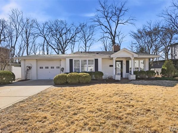 49 Waverton Drive, Ladue, MO 63124