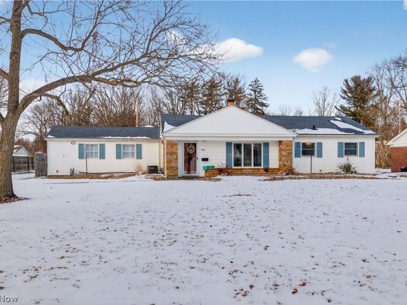 213 Montrose Way, Wellington, OH 44090 Photo 2