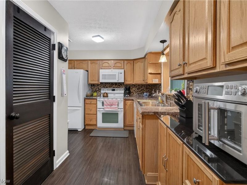 213 Montrose Way, Wellington, OH 44090 Photo 9