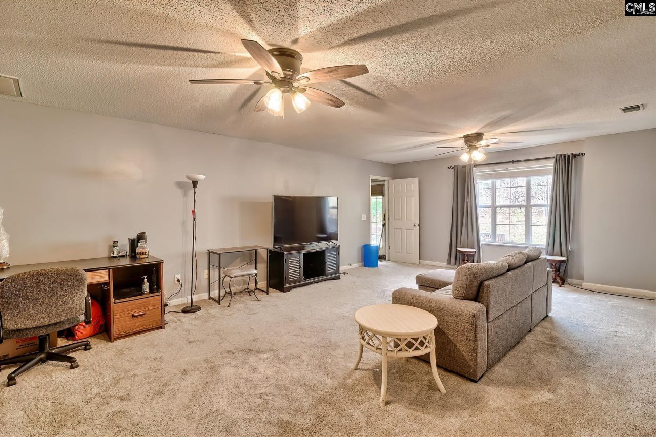 13 Gidding Court  Photo 32