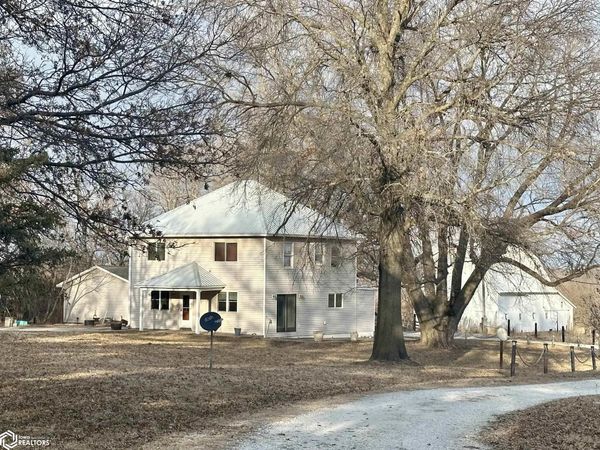 22505 460Th Street, Chariton, IA 50049