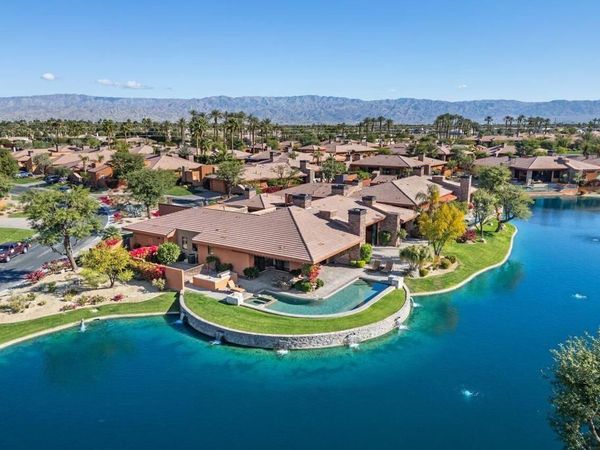 50220 Via Puente, La Quinta, CA 92253