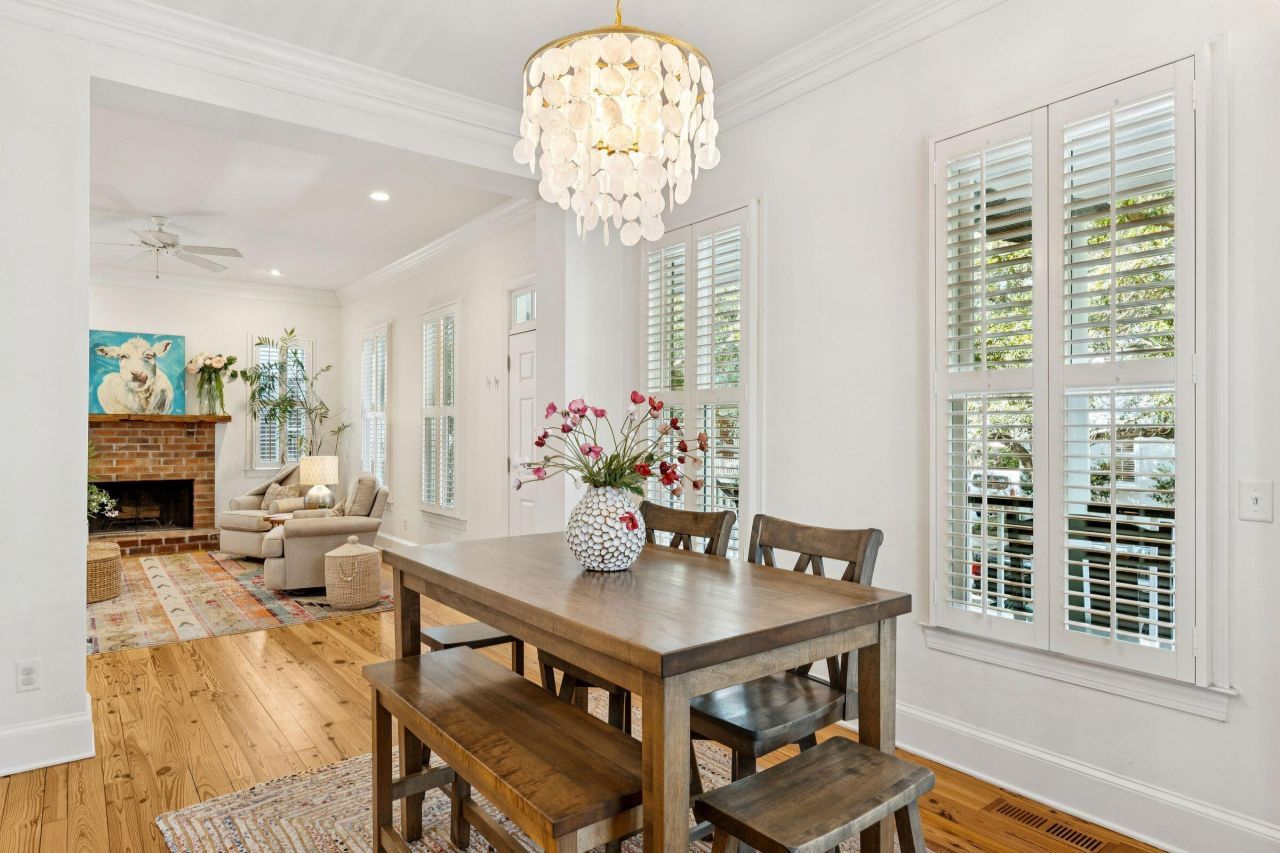 46 Eastlake Road Photo 15