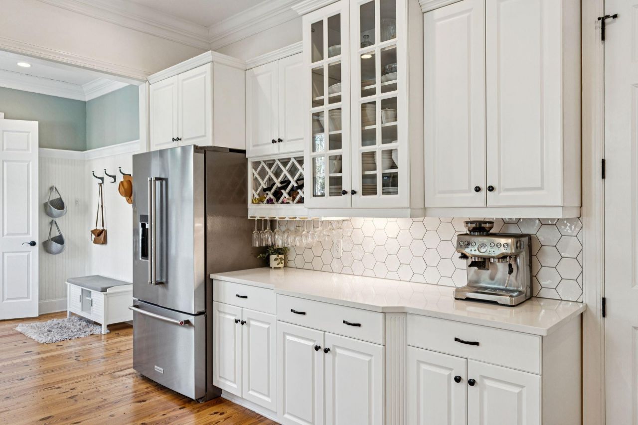 46 Eastlake Road Photo 21