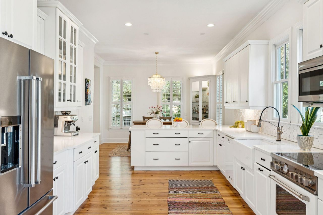 46 Eastlake Road Photo 22