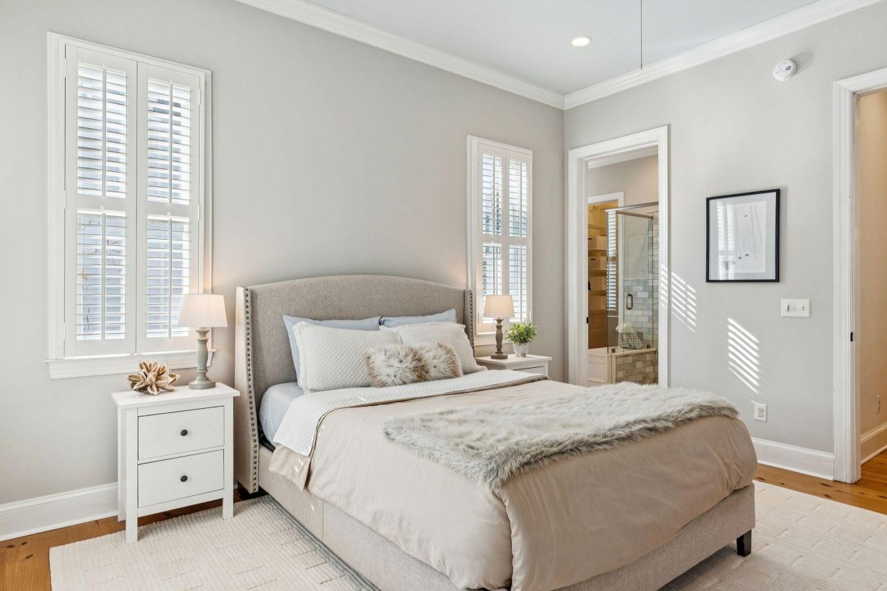 46 Eastlake Road Photo 29