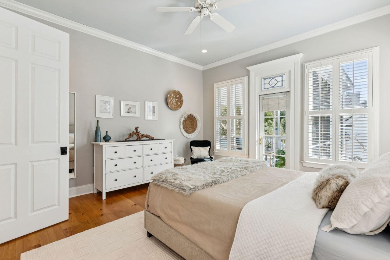 46 Eastlake Road Photo 30