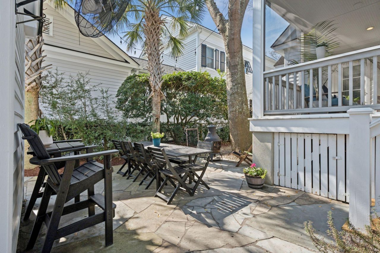 46 Eastlake Road Photo 50