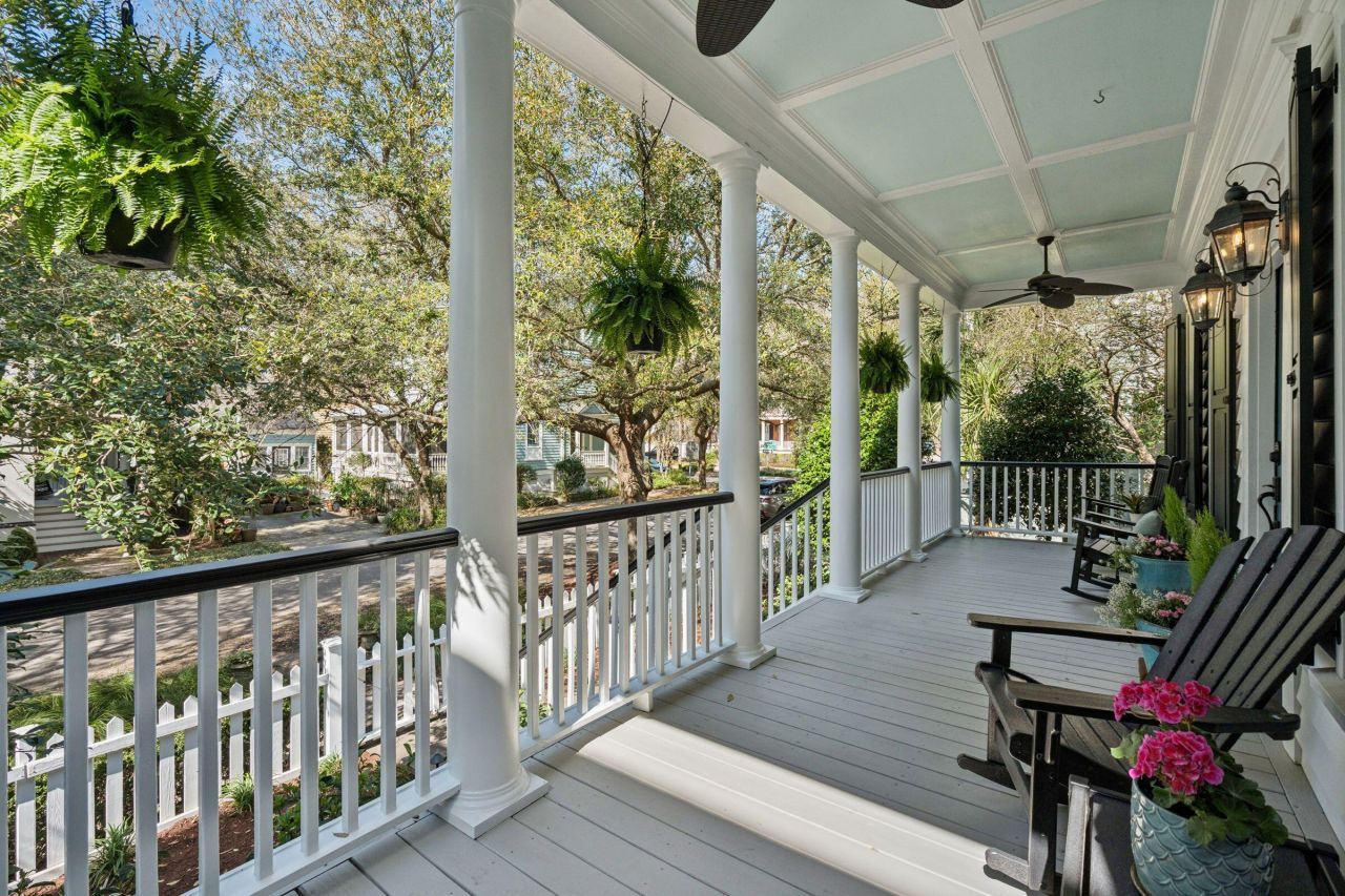 46 Eastlake Road Photo 6