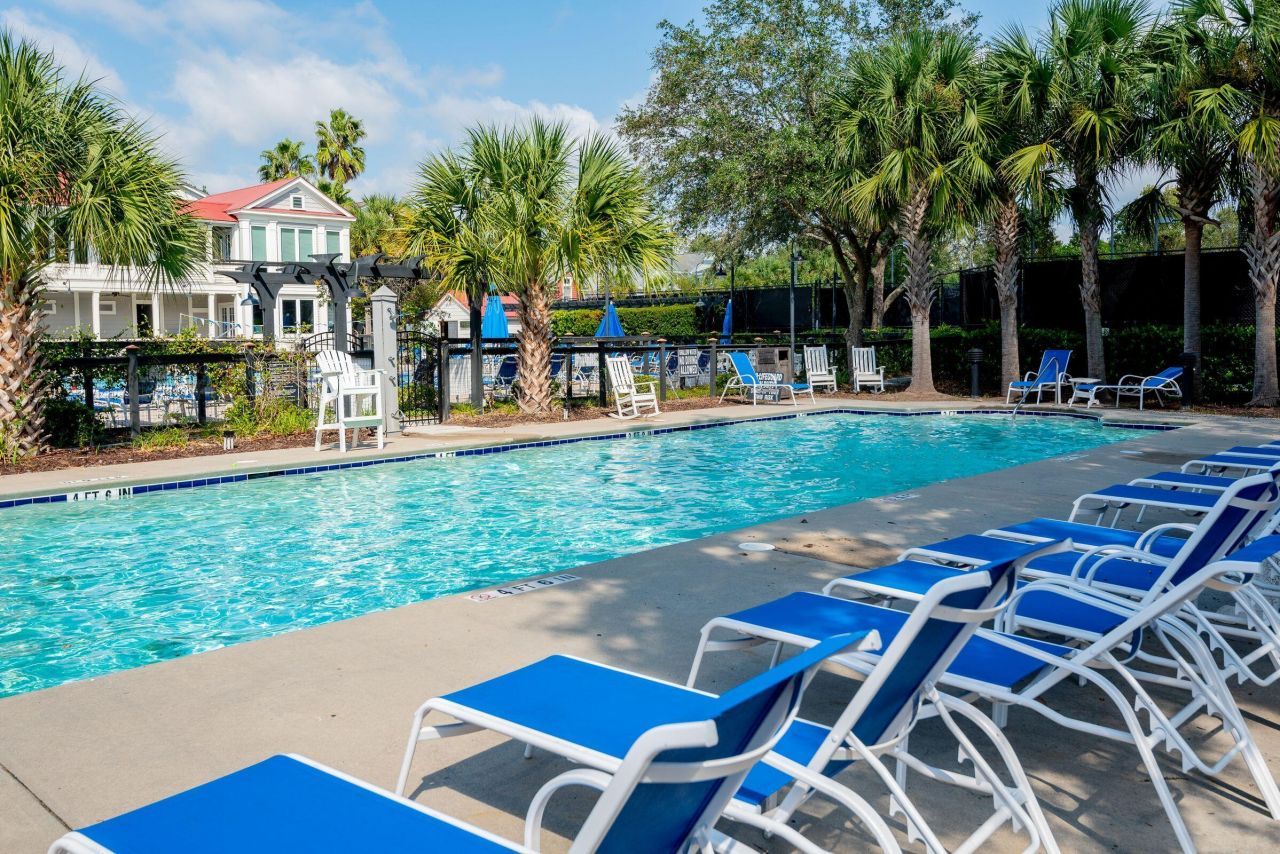 46 Eastlake Road Photo 75