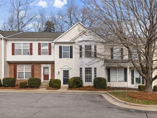 3937 Elizabeth Glen Way , Jamestown, NC 27282