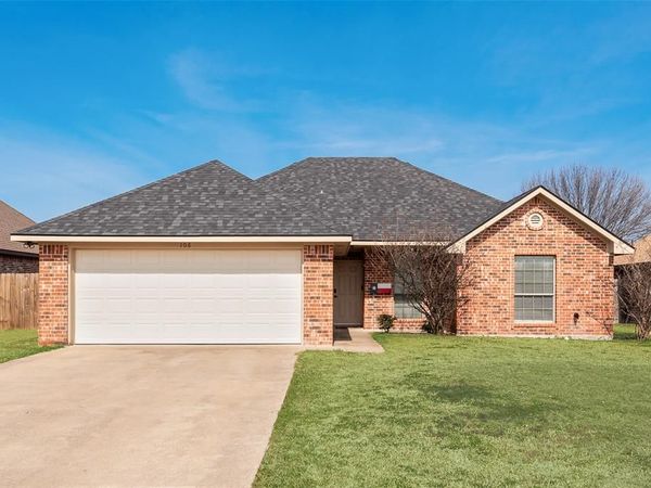 106 Hanover Avenue, Palmer, TX 75152