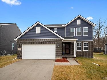 6709 Maplelawn Drive, Ypsilanti Twp, MI 48197