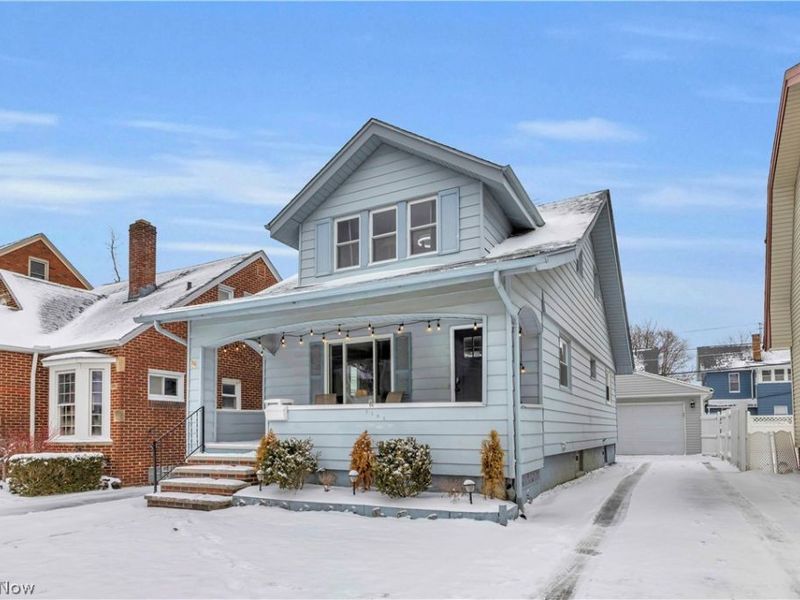 2101 Olive Avenue, Lakewood, OH 44107 Photo 2