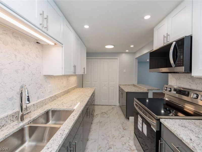 9611 Sunrise Boulevard, North Royalton, OH 44133 Photo 13