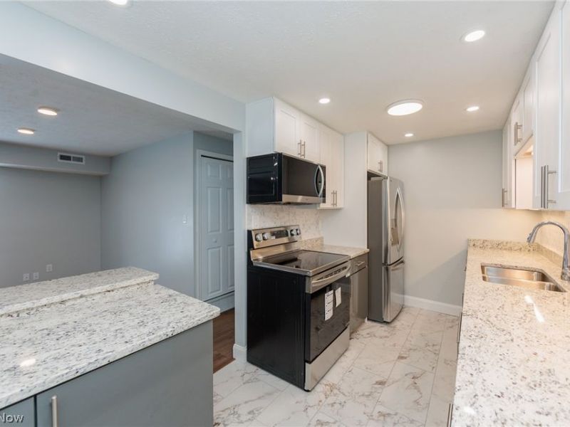 9611 Sunrise Boulevard, North Royalton, OH 44133 Photo 17