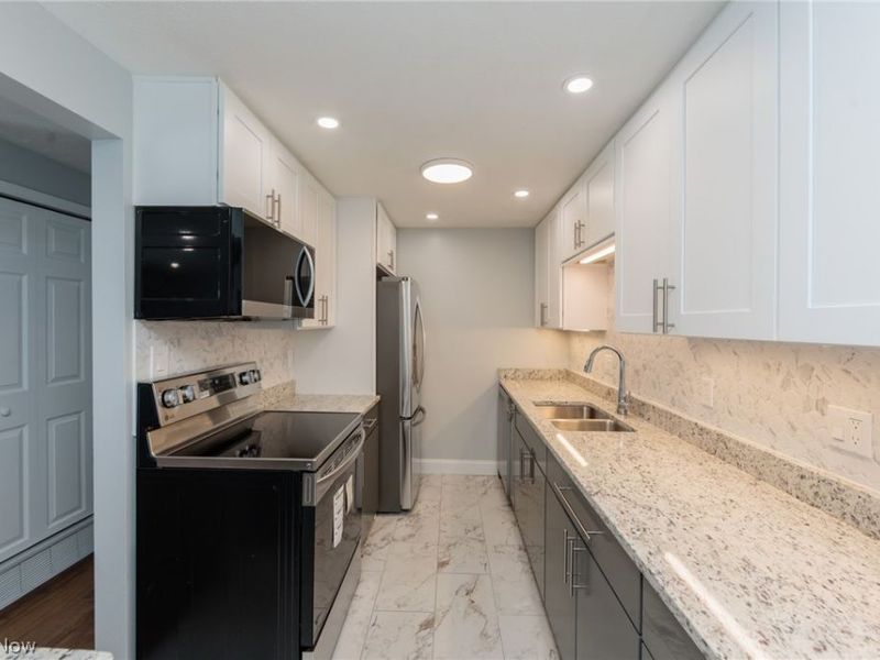 9611 Sunrise Boulevard, North Royalton, OH 44133 Photo 18