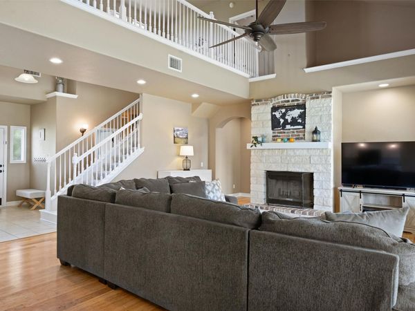 208 Dawn DR, Liberty Hill, TX 78642