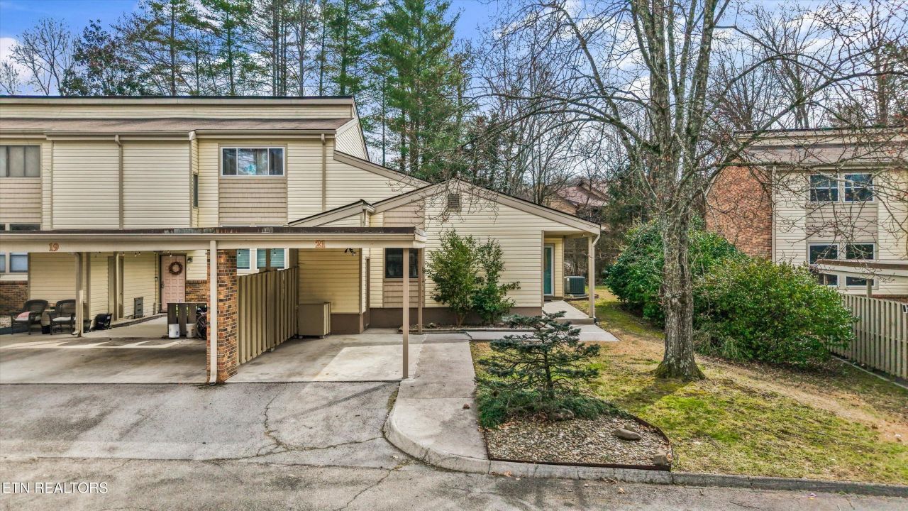21 Bradford Circle, Oak Ridge, TN 37830 Main Photo