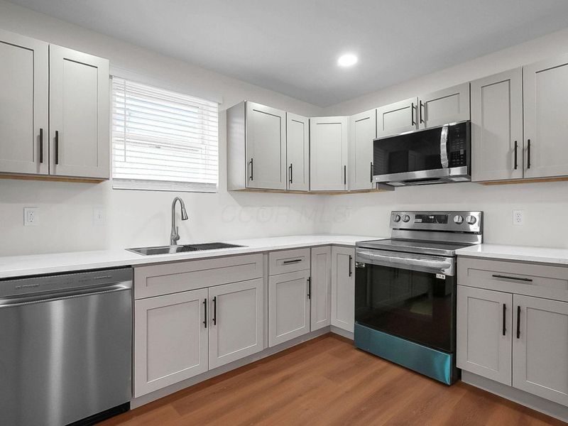 271 S Warren Avenue , Columbus, OH 43204 Photo 11