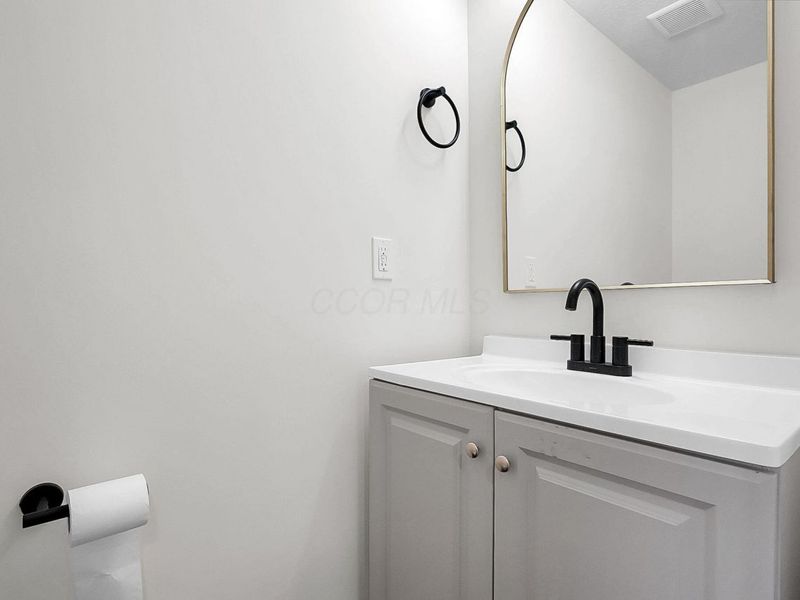 271 S Warren Avenue , Columbus, OH 43204 Photo 16