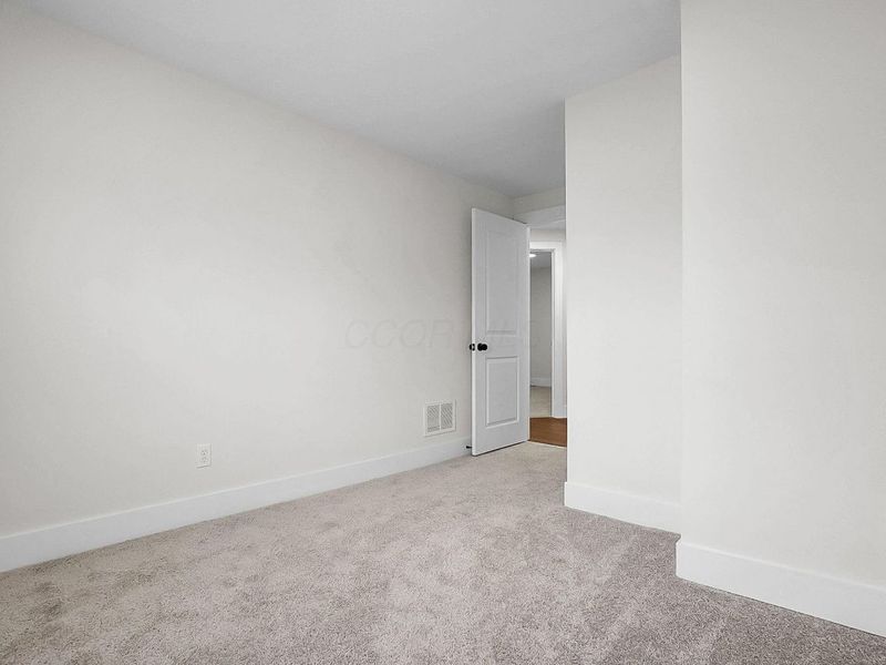 271 S Warren Avenue , Columbus, OH 43204 Photo 17