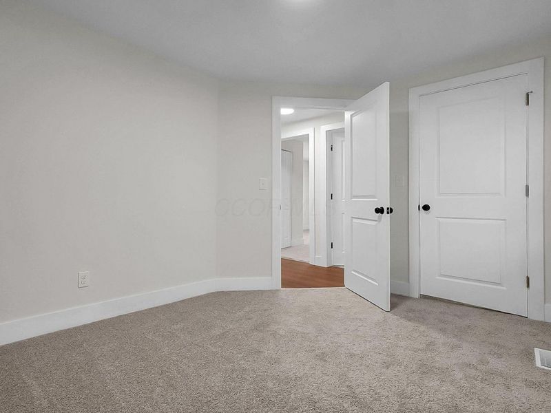 271 S Warren Avenue , Columbus, OH 43204 Photo 22