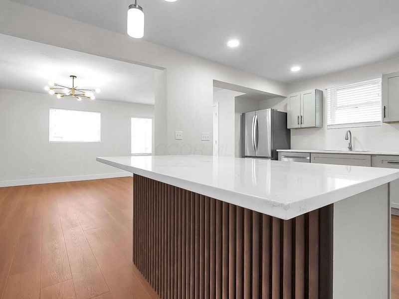 271 S Warren Avenue , Columbus, OH 43204 Photo 7