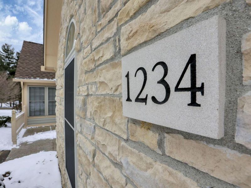 1234 Stonehouse Court, Lancaster, OH 43130 Photo 2