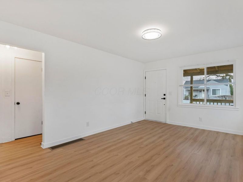 1204 Loretta Avenue, Columbus, OH 43211 Photo 5