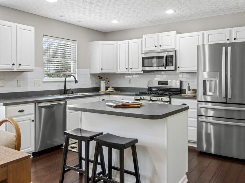 3100 Splitrock Road , Columbus, OH 43221 Photo 8