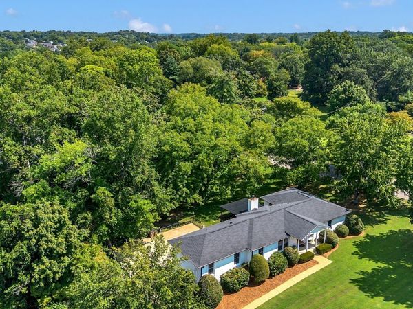 608 Hill Rd , Brentwood, TN 37027