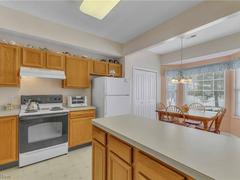 2563 Piedmont Court, Unit 22, Westlake, OH 44145 Photo 9