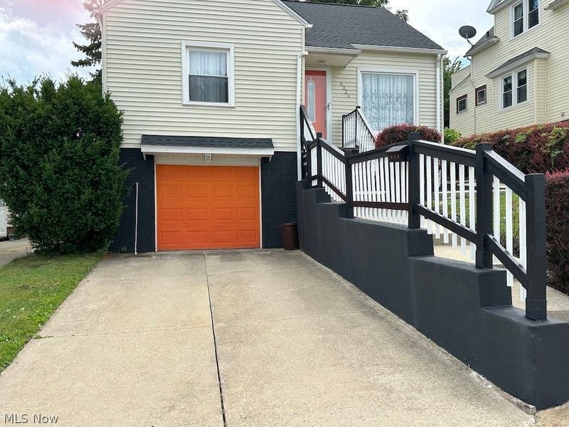 4323 Russell Avenue, Parma, OH 44134 Photo 3