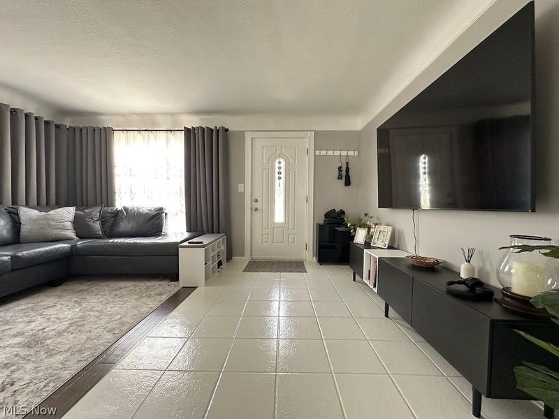 4323 Russell Avenue, Parma, OH 44134 Photo 6